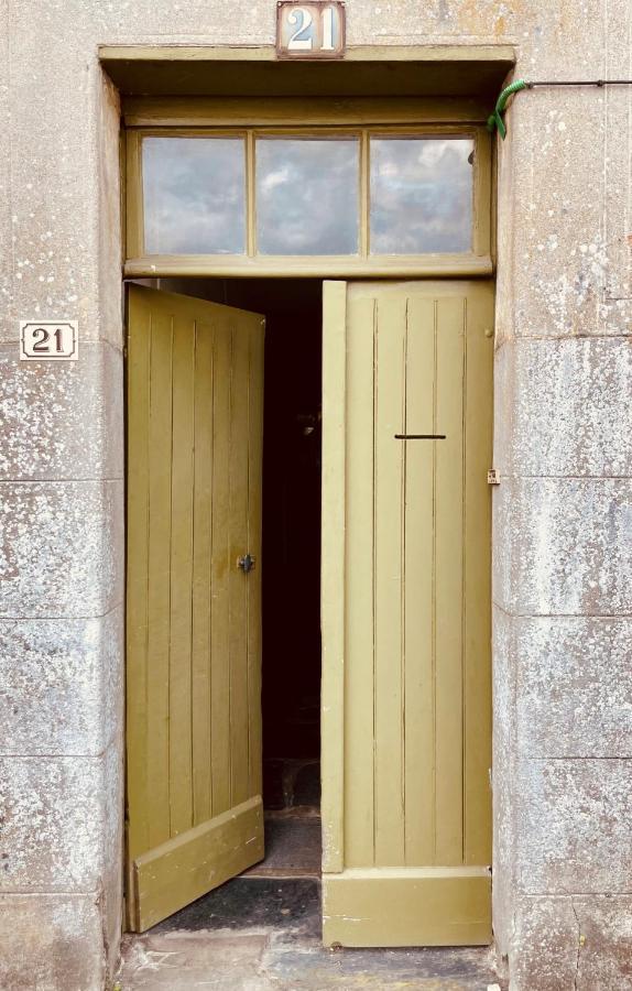 Joli Studio A Deux Pas Du Chateau Et Du Centre Vitré Exterior foto